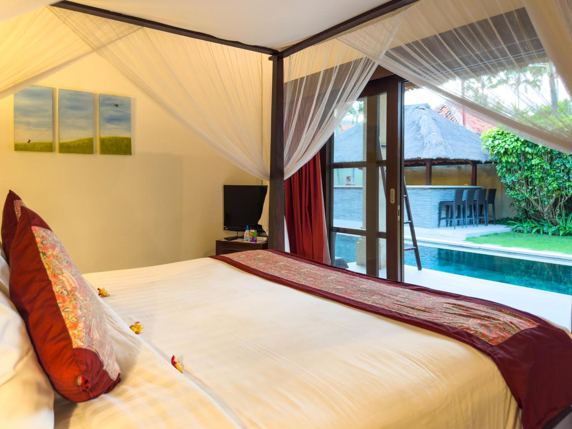 Villa Bugis Seminyak Номер фото