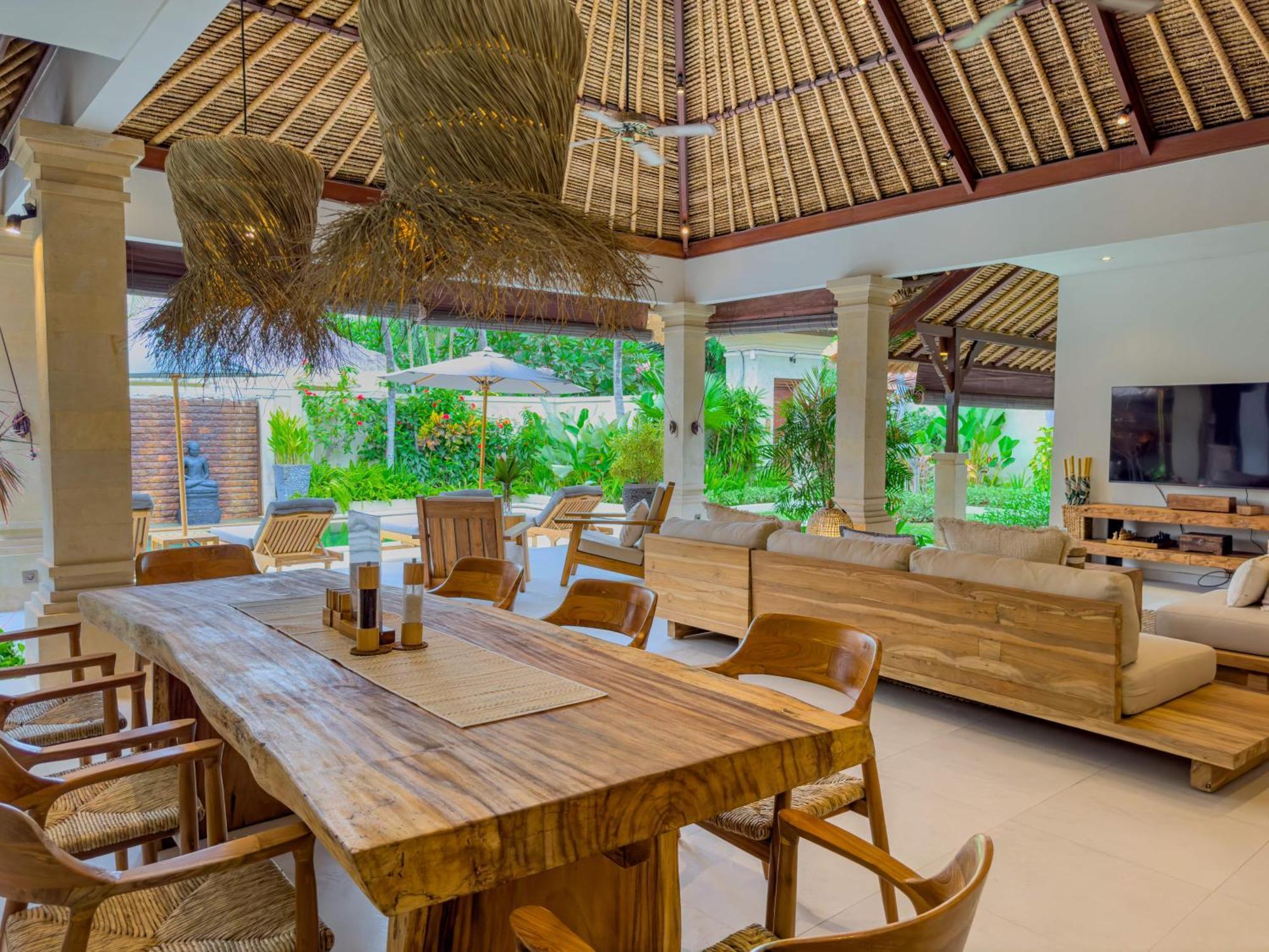 Villa Bugis Seminyak Номер фото