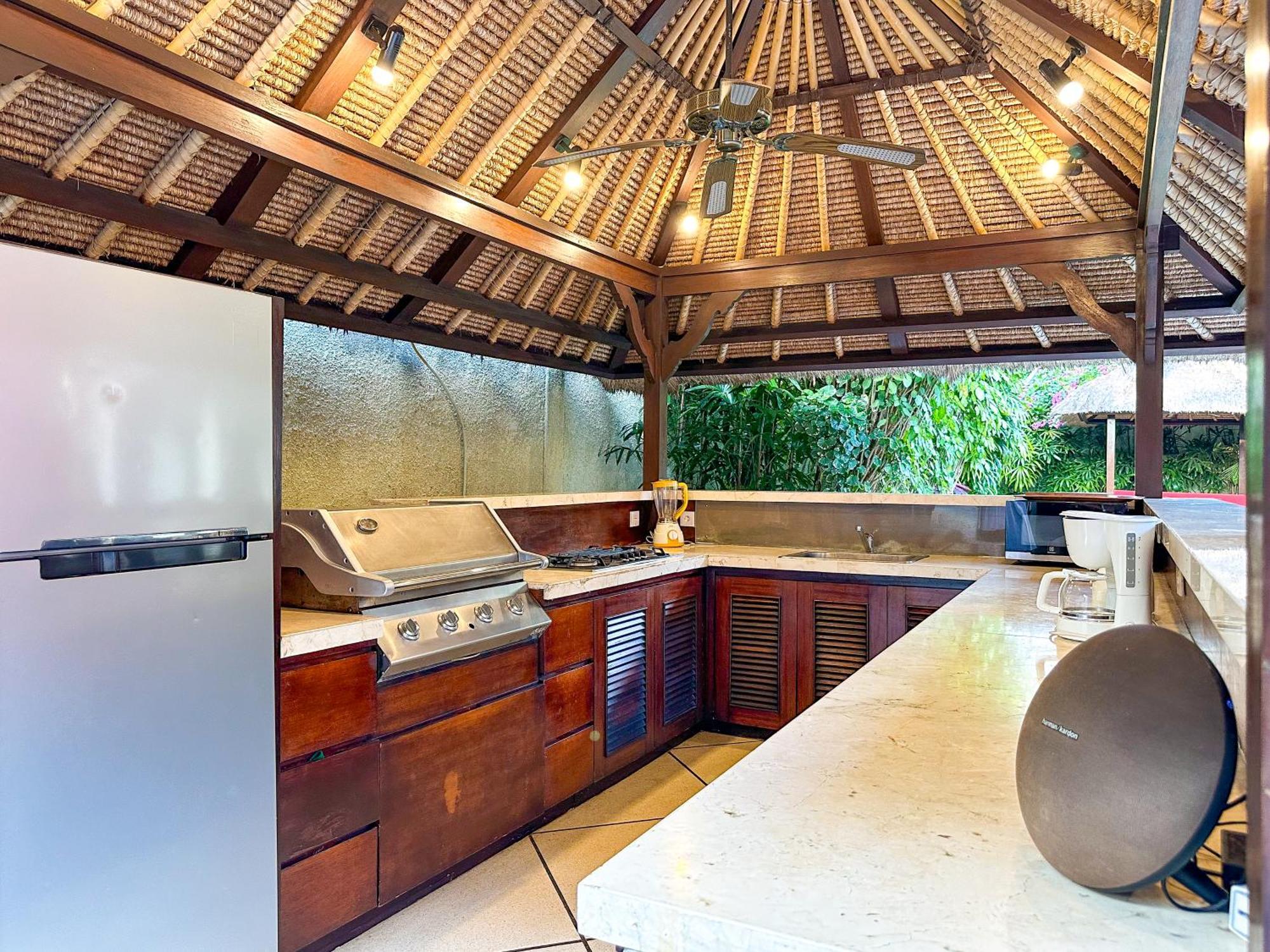 Villa Bugis Seminyak Номер фото